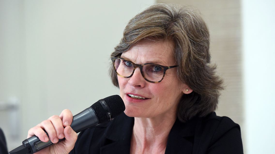 Geschäftsführerin der documenta Annette Kulenkampff tritt zurück.