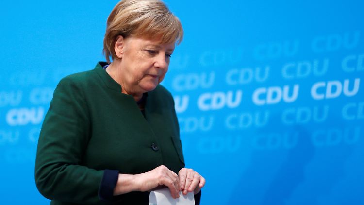 Zwei Monate nach der Wahl nur noch geschäftsführend im Amt: Kanzlerin Merkel.