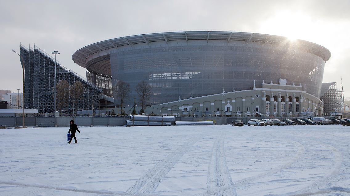 Noch befindet sich das Zentralstadion im Umbau - 2018 nehmen hier dann bis zu 35.696 Zuschauer Platz. Es ist das kleinste der WM 2018.