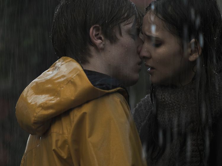 Louis Hofmann und Lisa Vicari sind die Stars der neuen Netflix-Serie "Dark".
