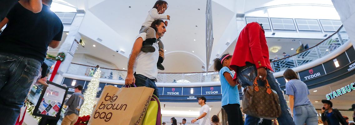 Die US-Verbraucher spielen eine Schlüsselrolle für die US-Wirtschaft, weil rund 70 Prozent des Bruttoinlandsprodukts vom Privatkonsum abhängen.