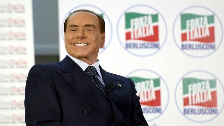 Silvio Berlusconi ist nach zahlreichen Schönheitsoperationen kaum wiederzuerkennen.