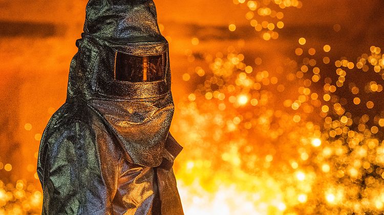 Überkapazität auf 737 Millionen Tonnen Stahl im vergangenen Jahr.