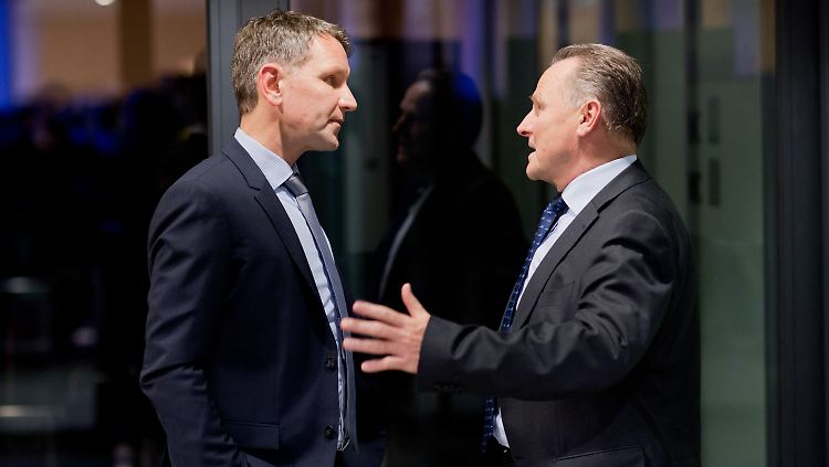 Gespräch am Vortag des Parteitags: Björn Höcke (ausnahmsweise links) und Georg Pazderski.