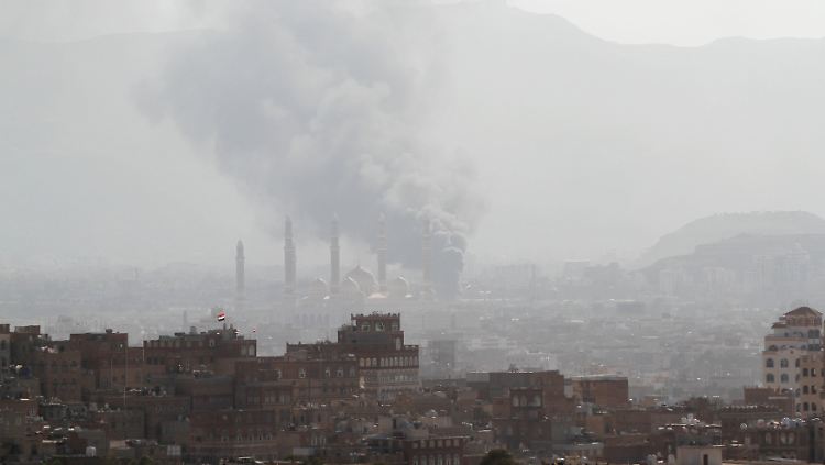 Erst Verbündete, dann Feinde: In Sanaa kämpfen Anhänger von Saleh gegen Huthi-Rebellen.