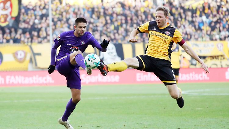 Dynamo Dresden und Marco Hartmann überforderten die Auer um Stürmer Dimitri Nazarov.