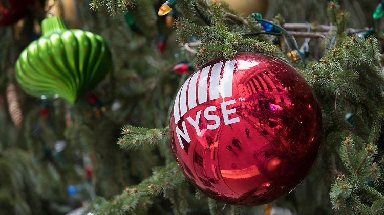 Von Weihnachtseuphorie ist am New York Stock Exchange, der größten US-Börse, noch nicht allzu viel zu spüren. 
