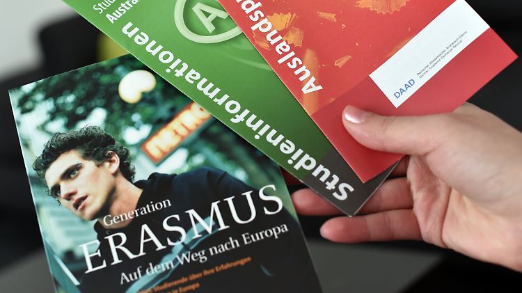 Studenten müssen keine geförderten Auslandsaufenthalte abbrechen, falls es zu einem chaotischen Brexit kommen würde.