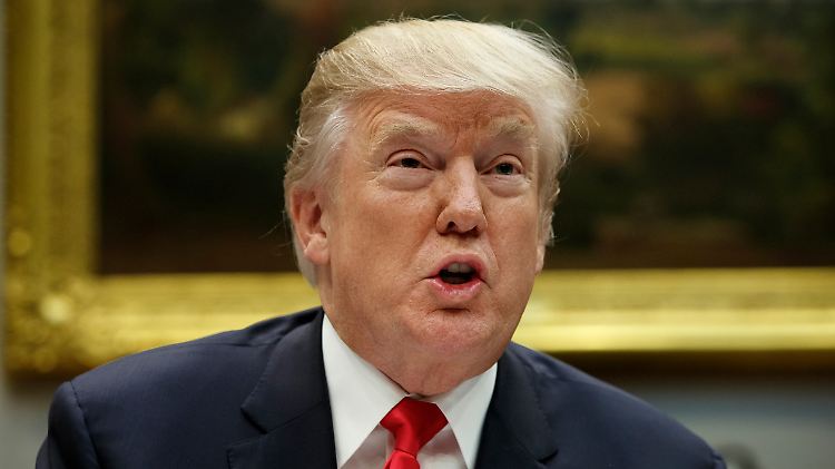 Von Trump wird erwartet, dass er heute Abend die Verlegung verkünden wird.
