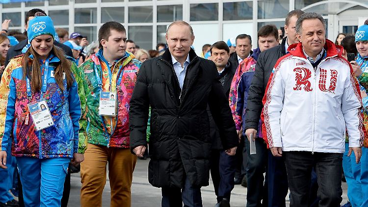 "Ab heute hat Putin ein Problem: Wie kann er die Fußball-WM retten, ohne seinen Vertrauensmann Mutko zu opfern?"