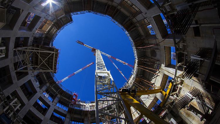 Noch lange eine Baustelle, doch die Hälfte der Arbeiten ist geschafft: Fusionsreaktor Iter in Südfrankreich.