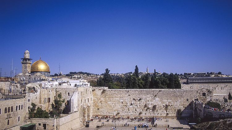 Die Jerusalemer Klagemauer liegt direkt am Tempelberg.