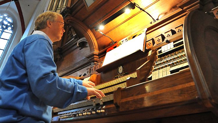 Meisterwerke der Klangkunst: In der Leipziger Thomaskirche spielt Organist Ullrich Böhme an einer Sauer-Orgel von 1889.