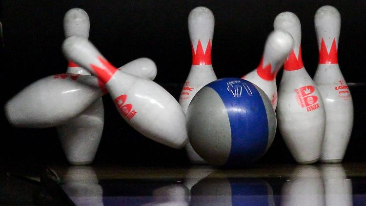 Auch beim Bowling kann der betriebliche Zweck im Vordergrund stehen.