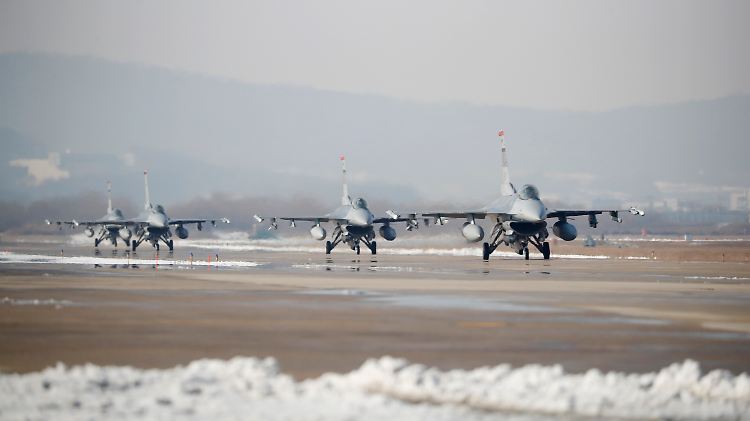 Bei dem Militärmanöver der USA und Südkoreas, das noch bis Freitag andauert, sind über 230 Kampfflugzeuge im Einsatz.