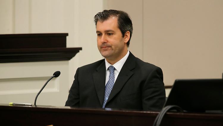 Michael Slager wollte den eigentlichen Tathergang vertuschen, in dem er seinen Elektrotaser neben die Leiche legte.