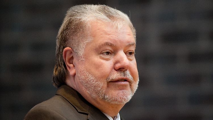 Kurt Beck war ganz nah dran an den Schicksalen von Überlebenden und Hinterbliebenen - und auch ihrer Kritik ausgesetzt.