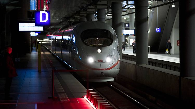 Bei der Einfahrt in den Berliner Hauptbahnhof lief noch alles nach Plan.
