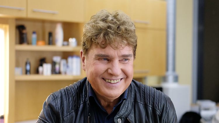Die 75 Lebensjahre sieht man Frank Schöbel nicht an.