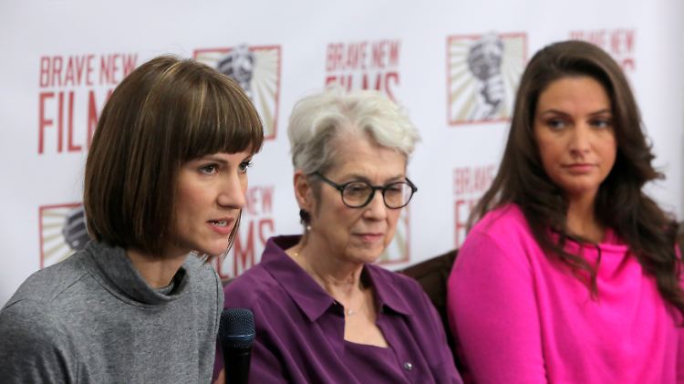 Rachel Crooks, Jessica Leeds und Samantha Holvey (v.l.n.r.) fordern eine Untersuchung der Vorwürfe gegen Trump.