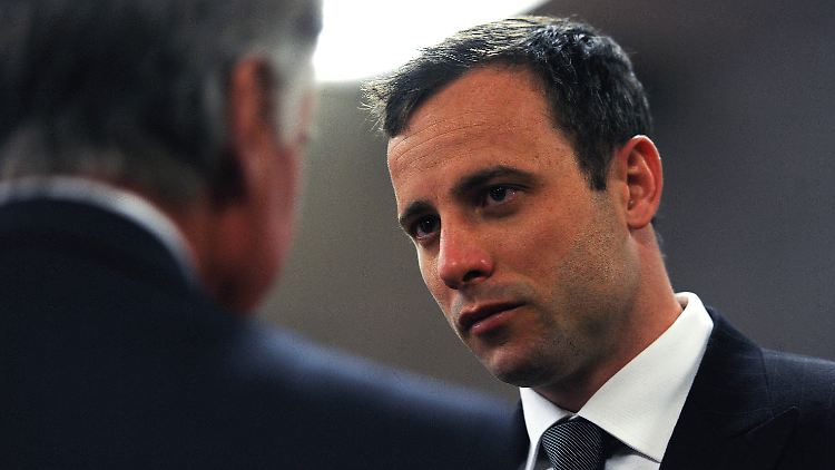 Ex-Sprintstar Oscar Pistorius ist wegen Totschlags zu 13 Jahren Haft verurteilt worden.