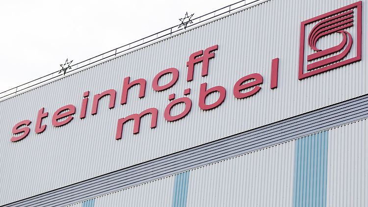 Aktuell wird Steinhoff an der Börse noch mit rund 2,5 Milliarden Euro bewertet.