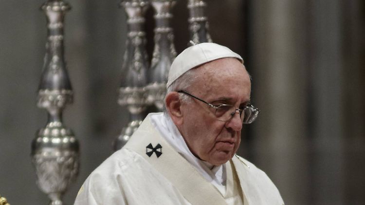 Für Franziskus muss der Teufel mit verschiedenen Mitteln bekämpft werden.