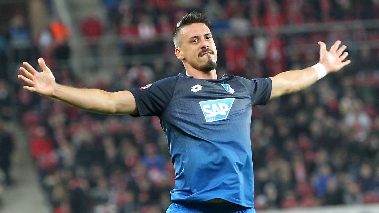 Vorm Abflug: Sandro Wagner.