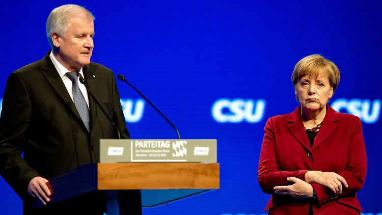 Ein Tiefpunkt in den Beziehungen von Horst Seehofer und Angela Merkel: der gemeinsame Auftritt am 20. November 2015.