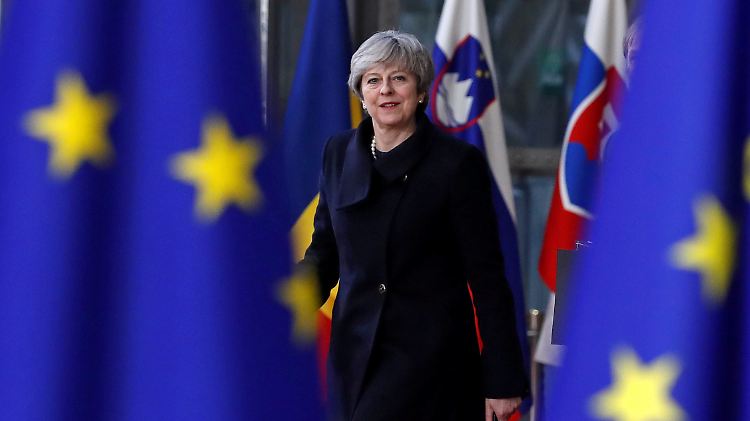 Theresa May muss vor dem Brexit die Wogen im eigenen Parlament glätten.