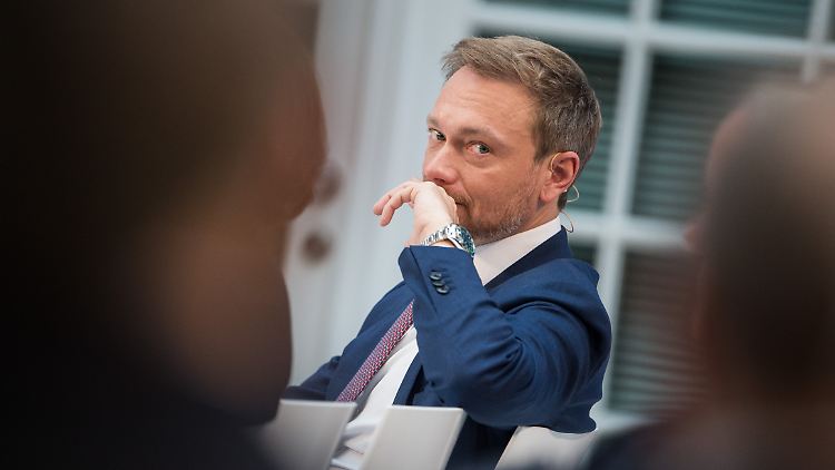 FDP-Chef Lindner: Auf seine Partei entfallen den Umfragen zufolge weiterhin nur 8 Prozent. 