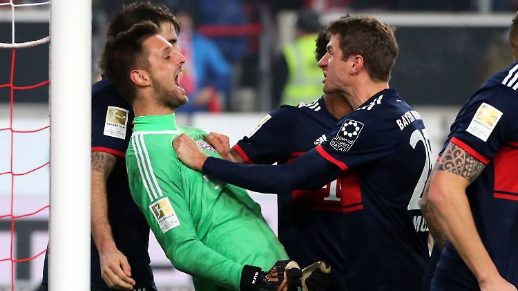 Matchwinner unter sich: Sven Ulreich und Thomas Müller.