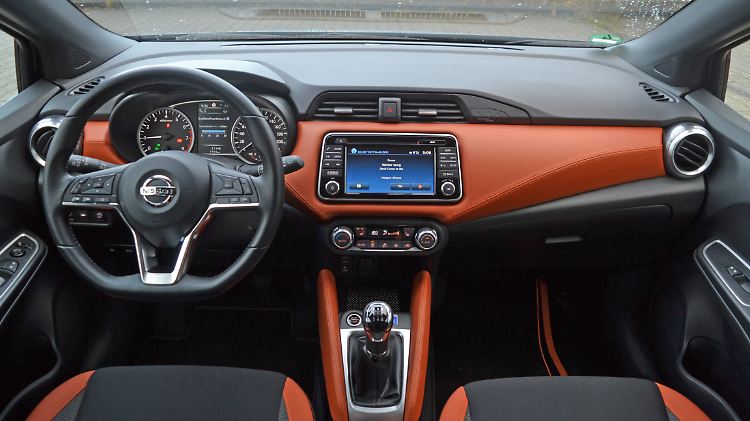 Gut verarbeitet und wertig zeigt sich das Cockpit des Nissan Micra in der Ausstattungslinie Tekna.