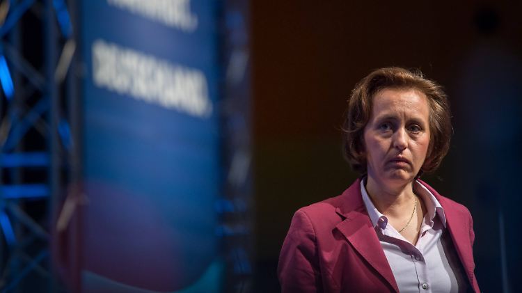 Beatrix von Storch meint, ihr Team habe Mist gebaut.