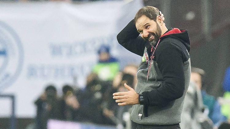 Stefan Ruthenbeck darf "seinen" Verein mindestens bis zum Saisonende trainieren.