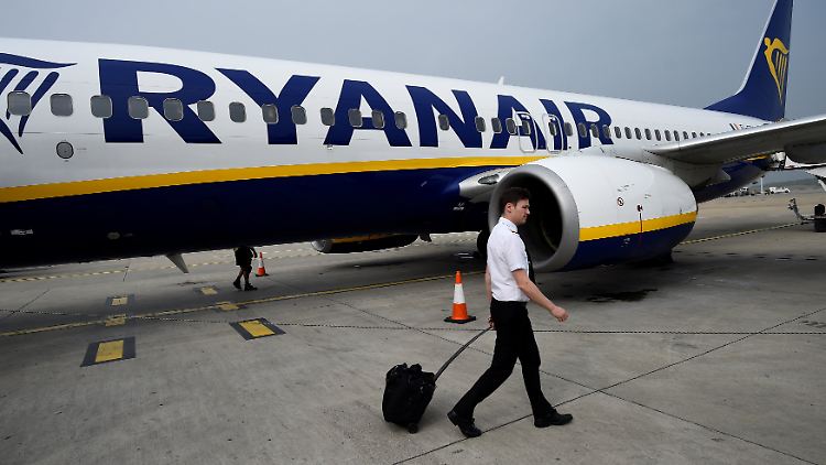 Ryanair will trotz Streiks den Flugplan einhalten.