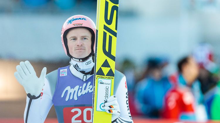 Severin Freund kann nur aus der Ferne zuschauen, wenn sich seine Kollegen die Schanzen der Welt herunterstürzen.