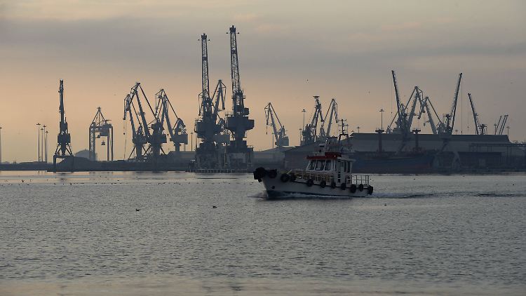 Griechenland hat im Rahmen seines Hilfspakets die
Privatisierung von Lufthäfen und Versorgern
zugesagt.