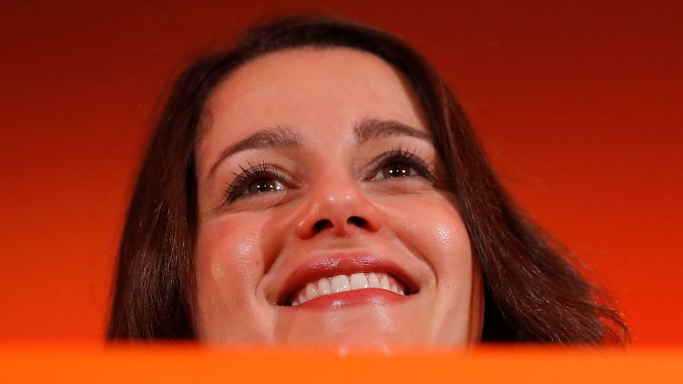 Stärkste Partei wurde die Bürgerpartei Ciudadanos mit Spitzenkandidatin Inés Arrimadas.