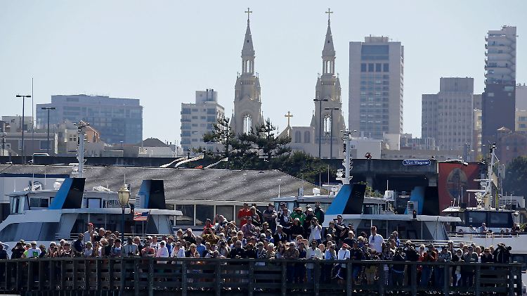 Laut FBI hatte der Verdächtige den Pier 39 ausführlich ausgekundschaftet und wusste von dessen Beliebtheit bei Touristen.