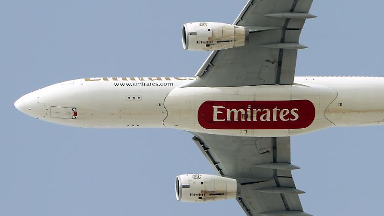 Der Ausschluss weiblicher Passagiere von Emirates-Flügen sorgte seit Tagen für Empörung.