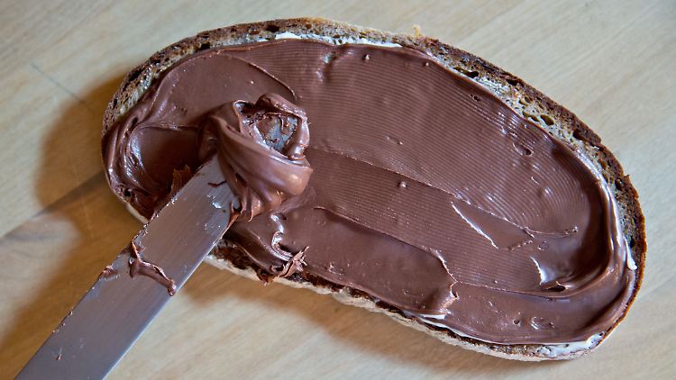 Mag schmecken, der Verzehr von Nuss-Nougat-Cremes sollte laut Öko-Test aber noch mal überdacht werden.