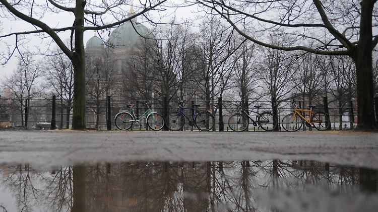 Auch in der letzten Woche des Jahres bleibt es bei grauem Schmuddelwetter.