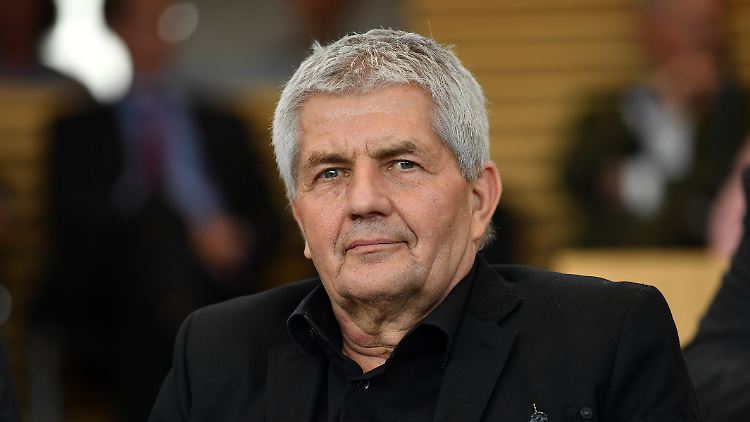 Roland Jahn leitet die Behörde.