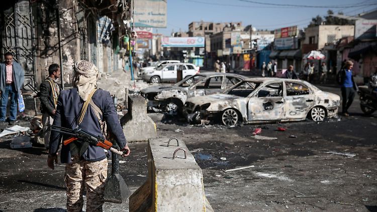 Huthi-Kämpfer in der jemenitischen Hauptstadt Sanaa.
