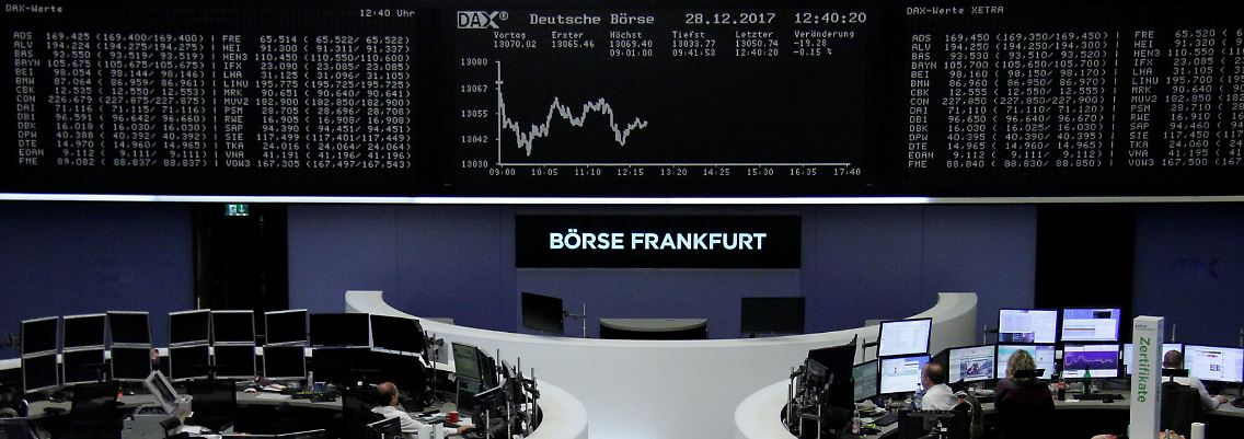 Der Dax am Donnerstag: Anfangs sah es noch nach einem ruhigen Handelstag mit feiertagsbedingt dünnen Umsätzen aus.