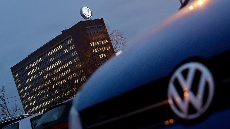 VW-Zentrale in Wolfsburg: Die Staatsanwaltschaft ermittelt in der Diesel-Affäre gegen 17 Beschuldigte. 