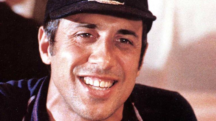 Immer gut gelaunt: Adriano Celentano 1977 als Fotoreporter Clic in "Der Supertyp".