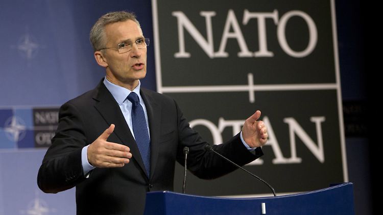 Nato-Generalsekretär Jens Stoltenberg will auch militärische Kommunikationskanäle stärker nutzen.