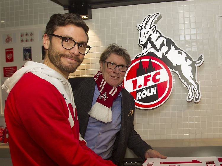 Nach langer Verletzungspause soll Jonas Hector bald wieder spielen können.